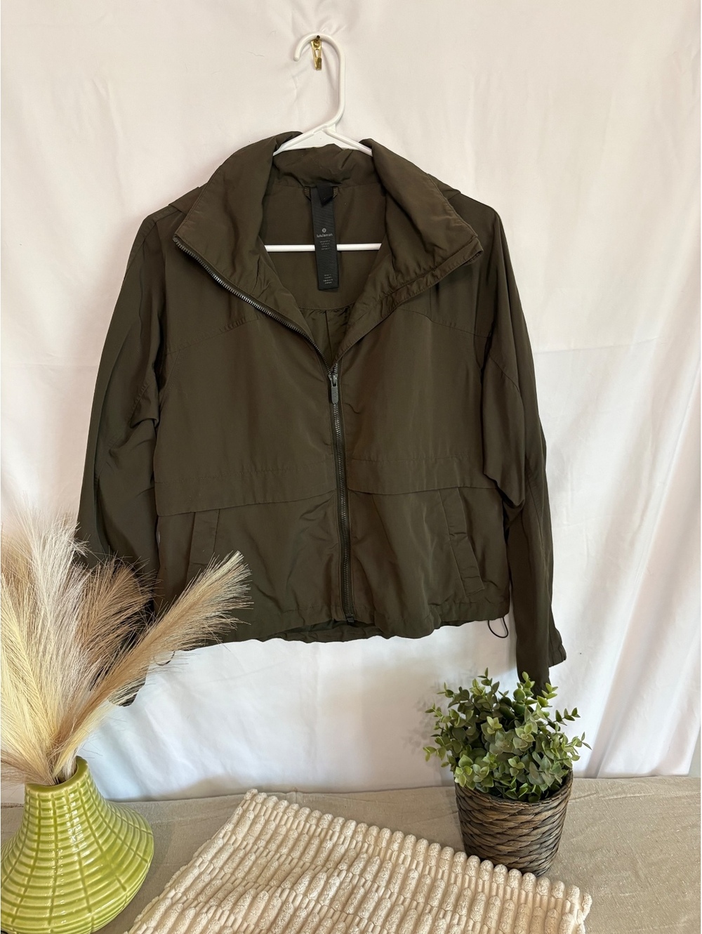 Lululemon Olive Green Lightweight Jacket Size 6